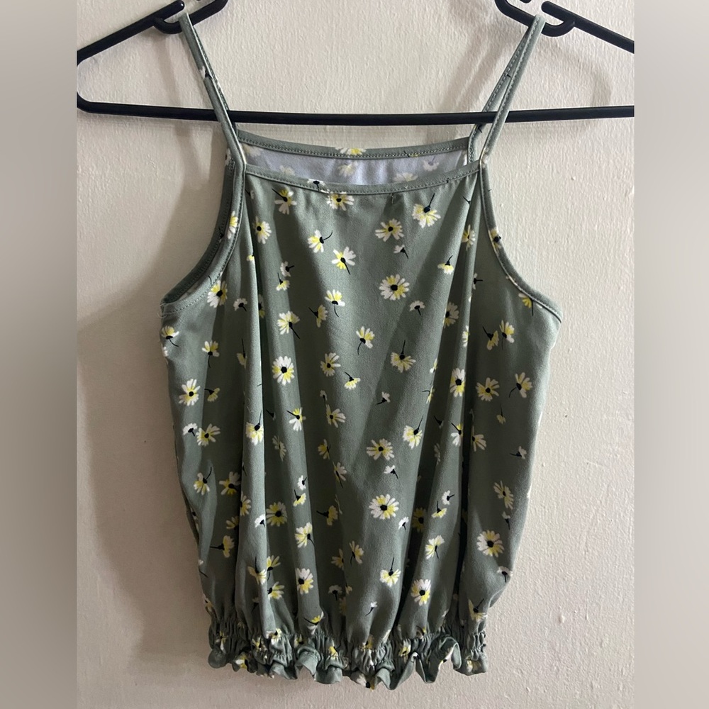 Green Daisy Tank 🌼 - Picture 5 of 5